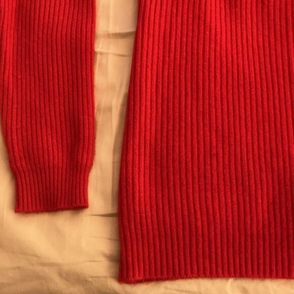 Women’s Ribbed Wool Blend Red Sweater with Black & Rhinestone 1/4 Zipper. Size S - Picture 5 of 6